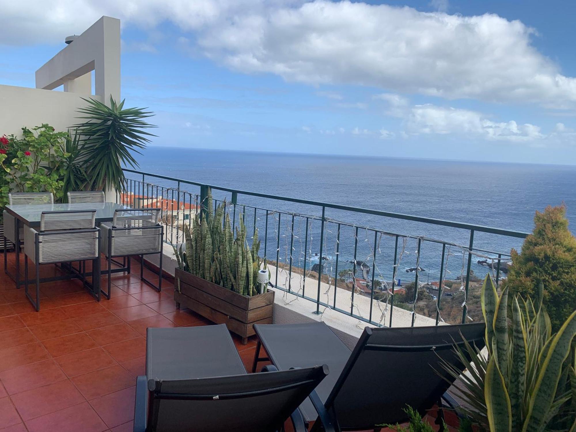 Oceanview Penthouse Apartment Canico  Exterior photo